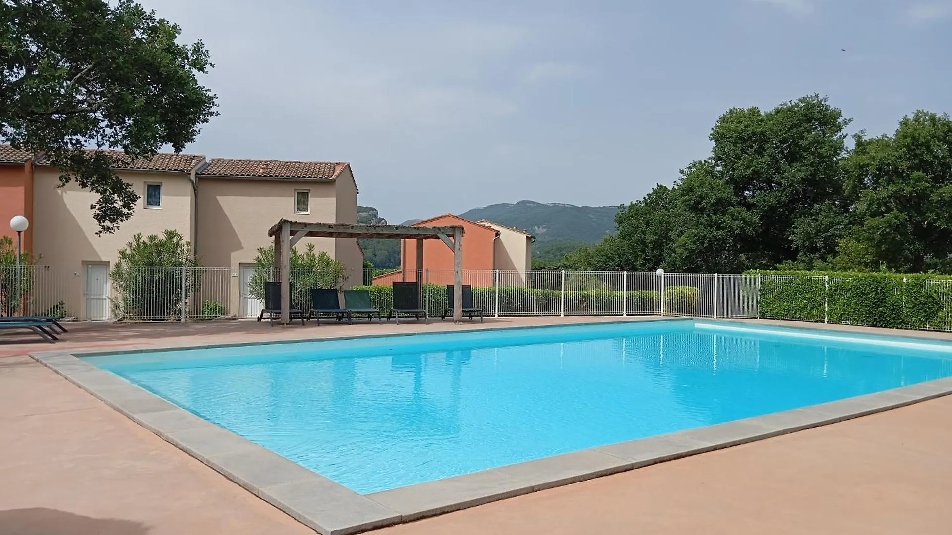 Villa Le Moulin à Vallon-Pont-dʼArc 0*,  France