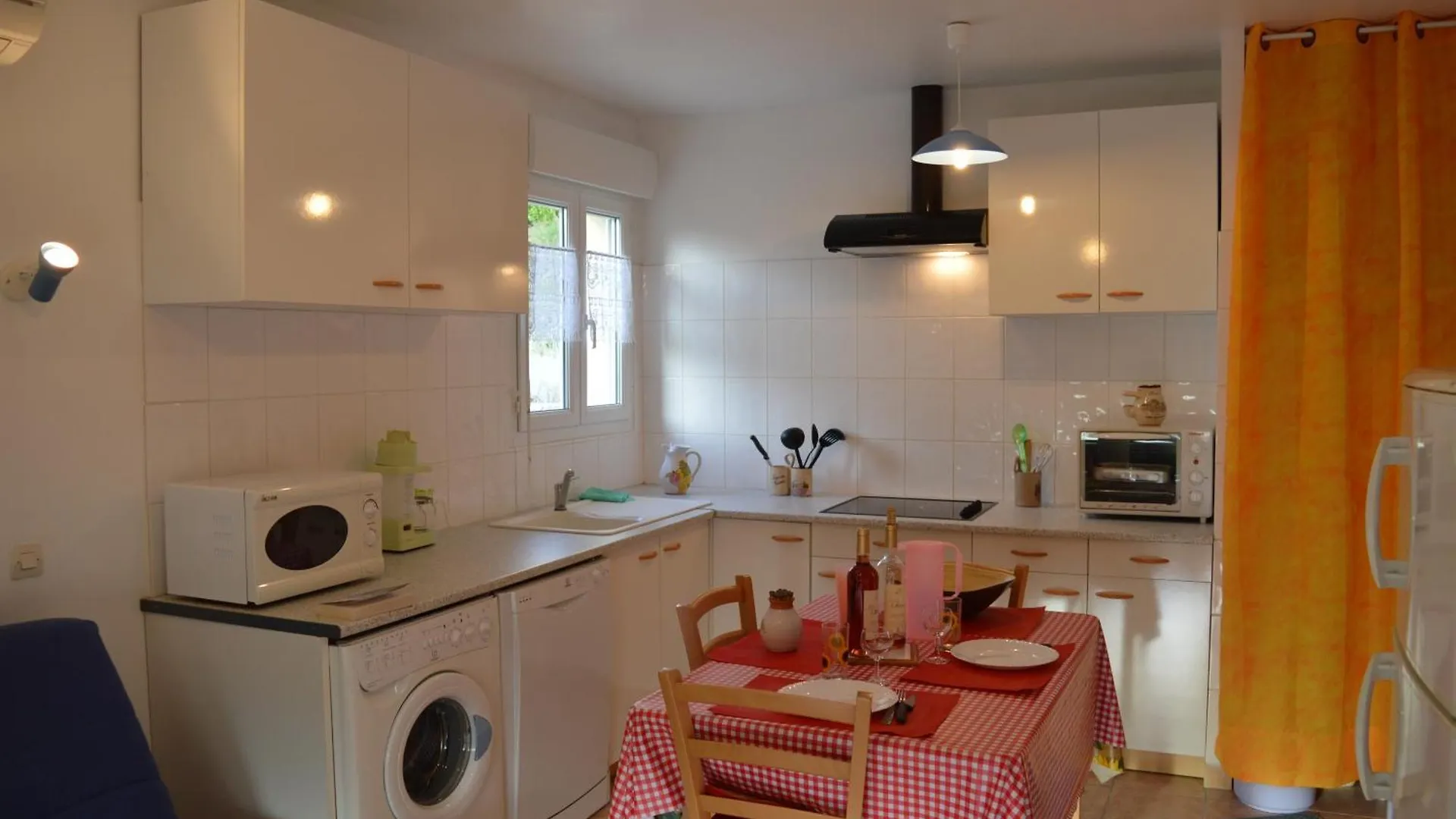 Le Moulin Villa Vallon-Pont-d'Arc 0*,